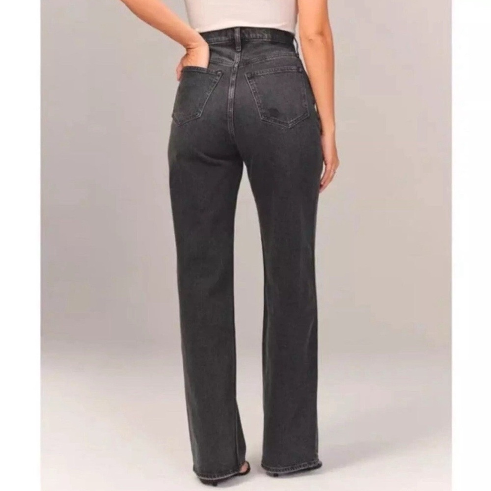 NWT Abercrombie & Fitch 90’s Relaxed High Rise Jean Black Denim size 29 Short 8s